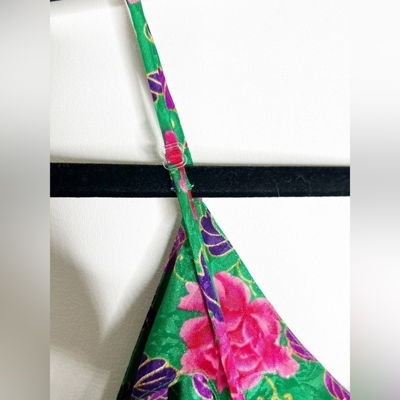 Victoria’s Secret Gold Label Chemise - Picture 4 of 6